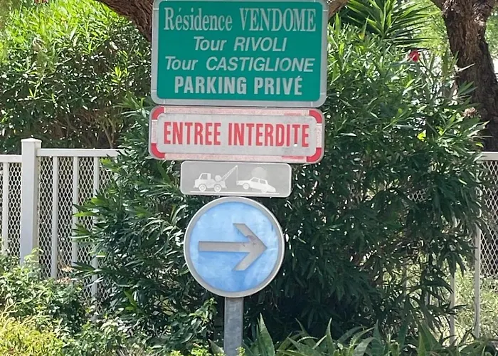 Flat In Centre Of ! Lejlighed Hyères